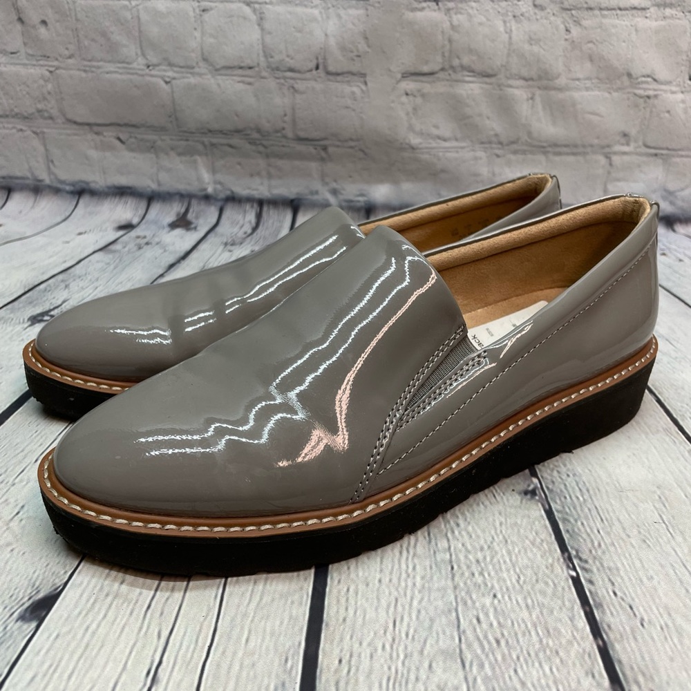 Naturalizer loafers gray patent leather size 9